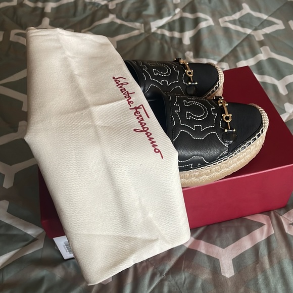 New Salvatore Ferragamo Kim gal espadrilles size 6 - Picture 7 of 8